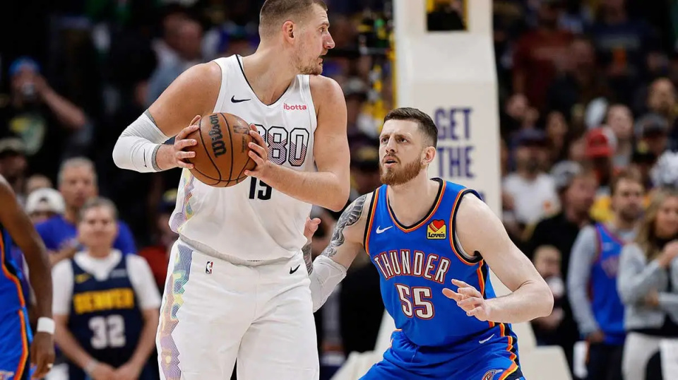 有一支具备, 且球队也完