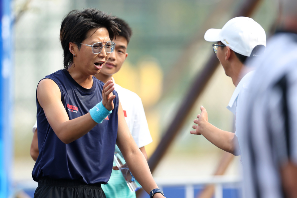 新华社记者, src, src