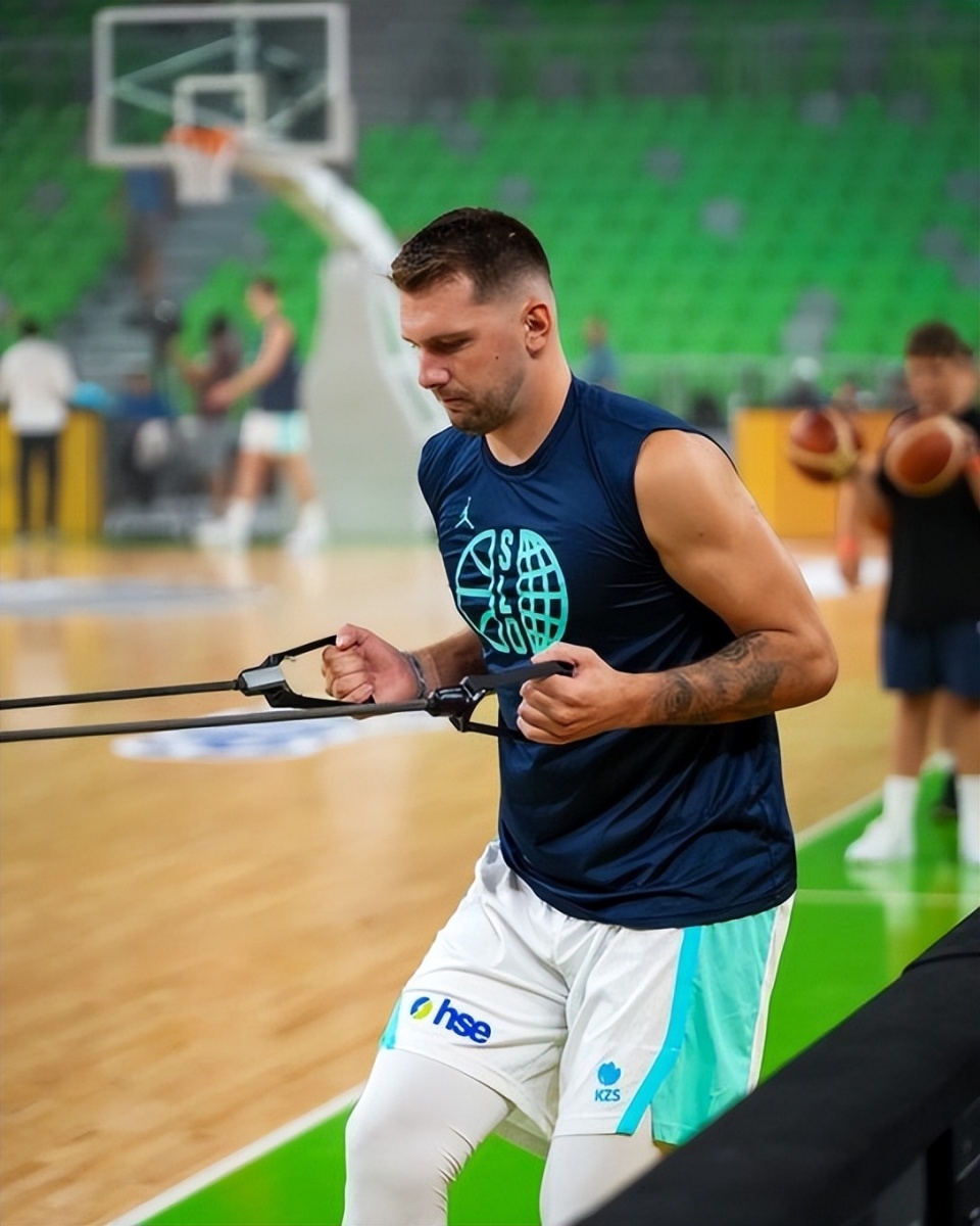 日开打, 评声 日开打, 评声