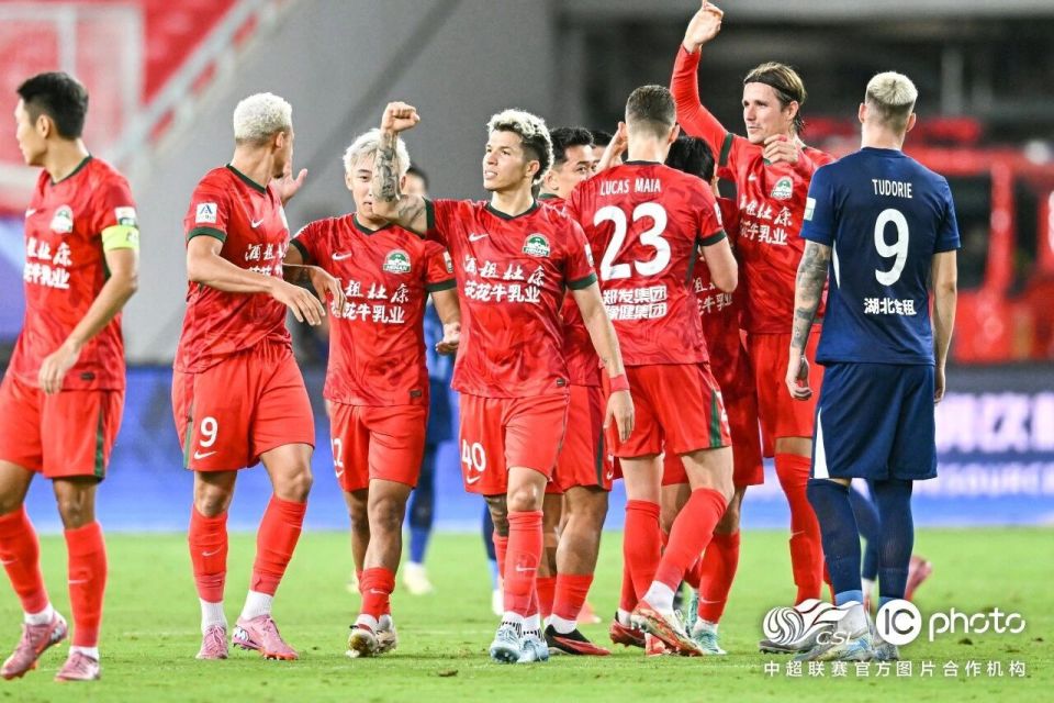 卡多索禁区, 乐部酒祖杜