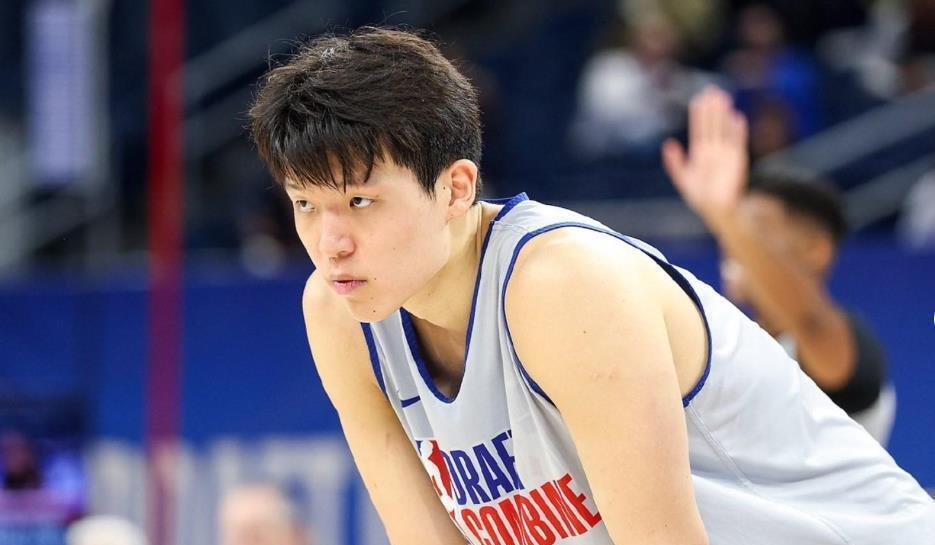 刚满, 曾凡博在